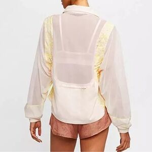 Nike Sportswear Women's Woven Running Jacket Beige Sheer Mesh DJ4429-110 Size 3X
